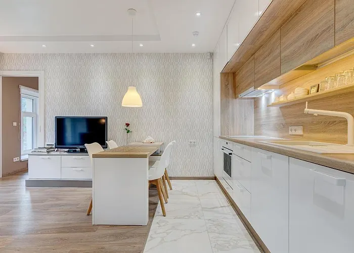 Happy Innside, Free Parking, Self Check-in 7x24h, Ac