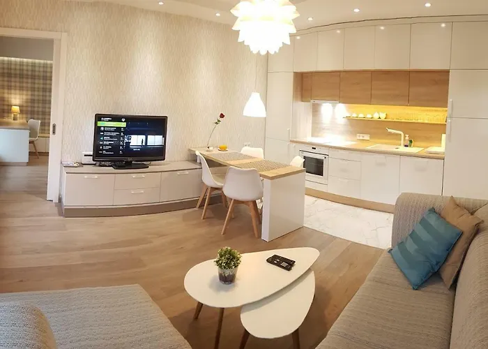 Happy Innside, Free Parking, Self Check-in 7x24h, Ac